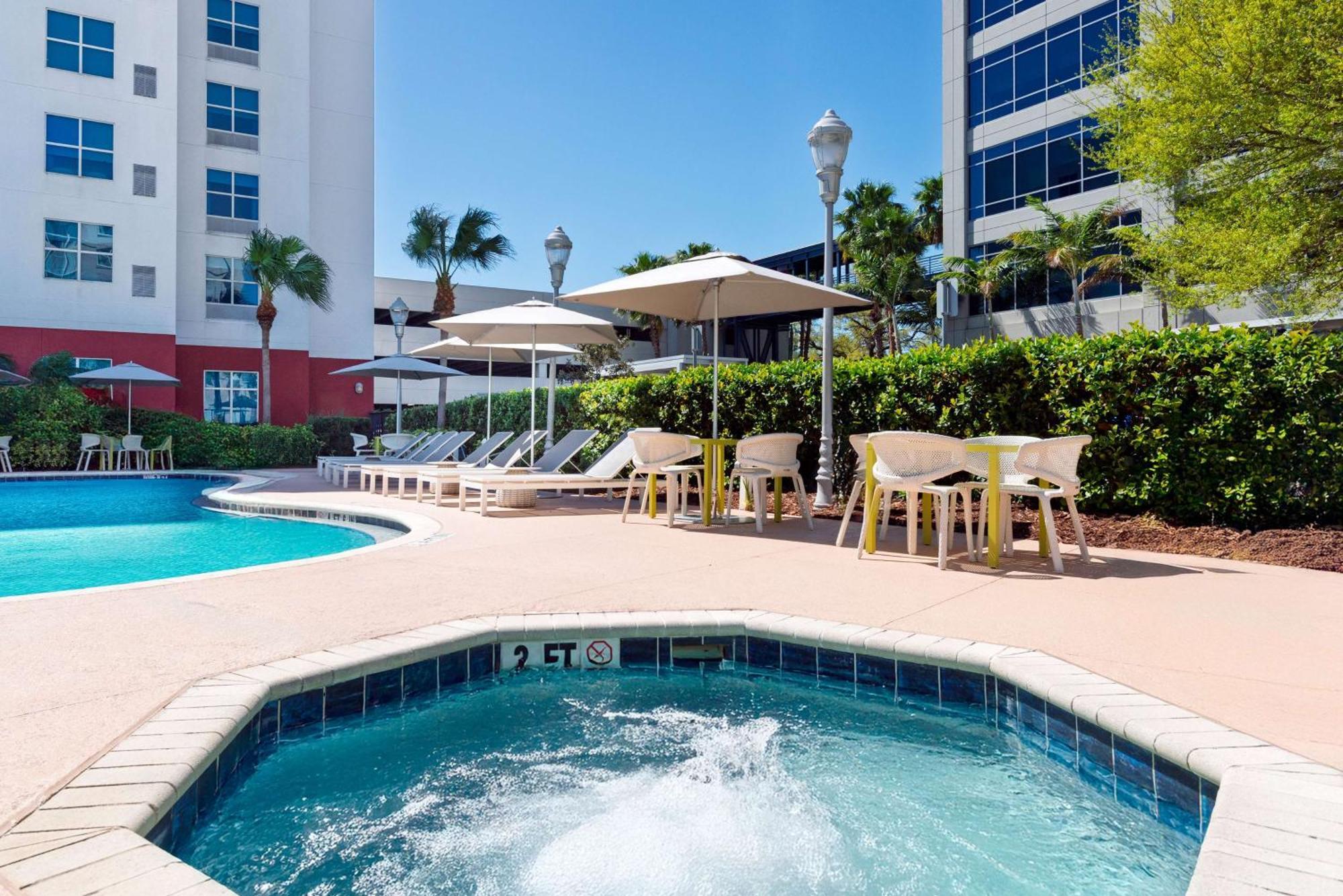 Hilton Garden Inn Tampa Airport/Westshore Экстерьер фото