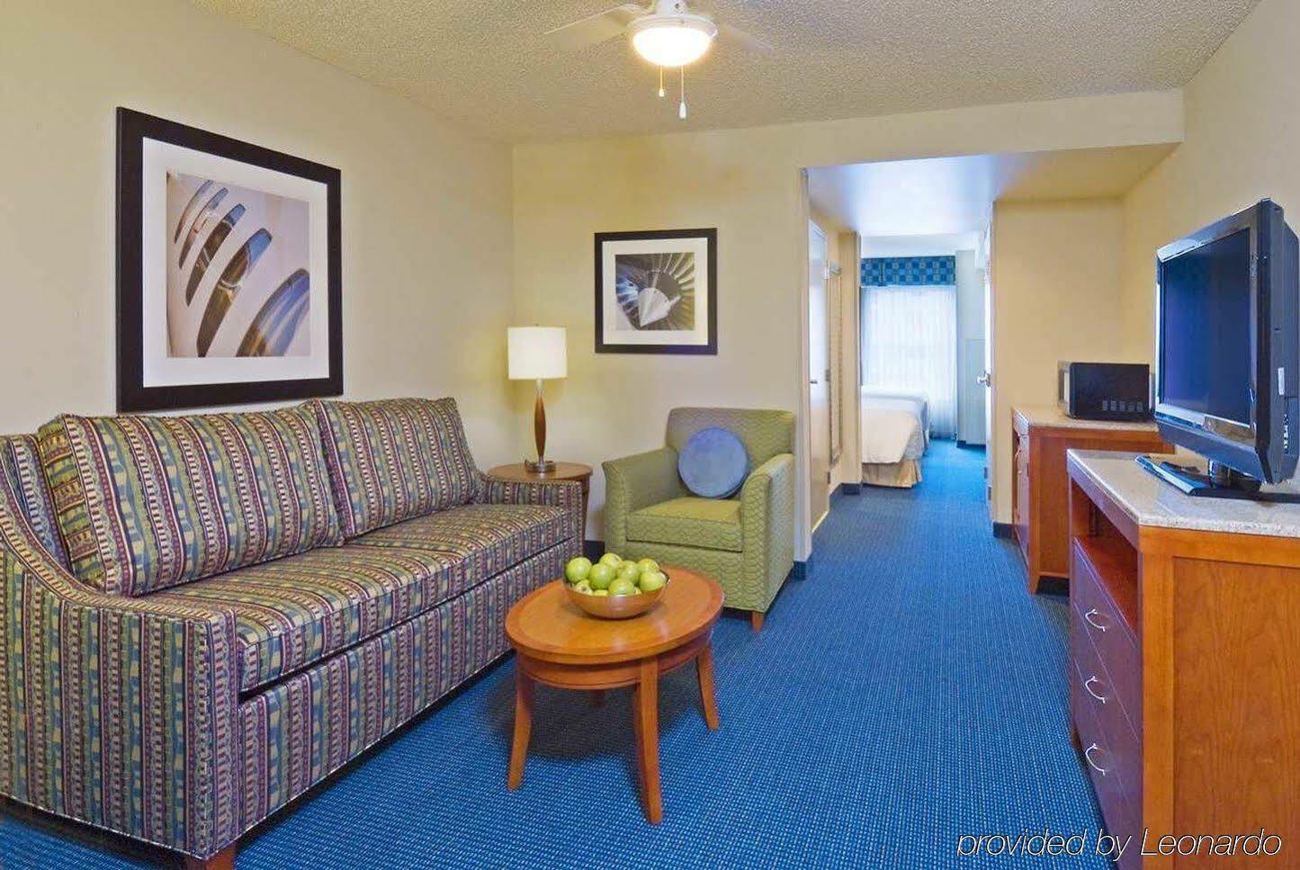 Hilton Garden Inn Tampa Airport/Westshore Экстерьер фото